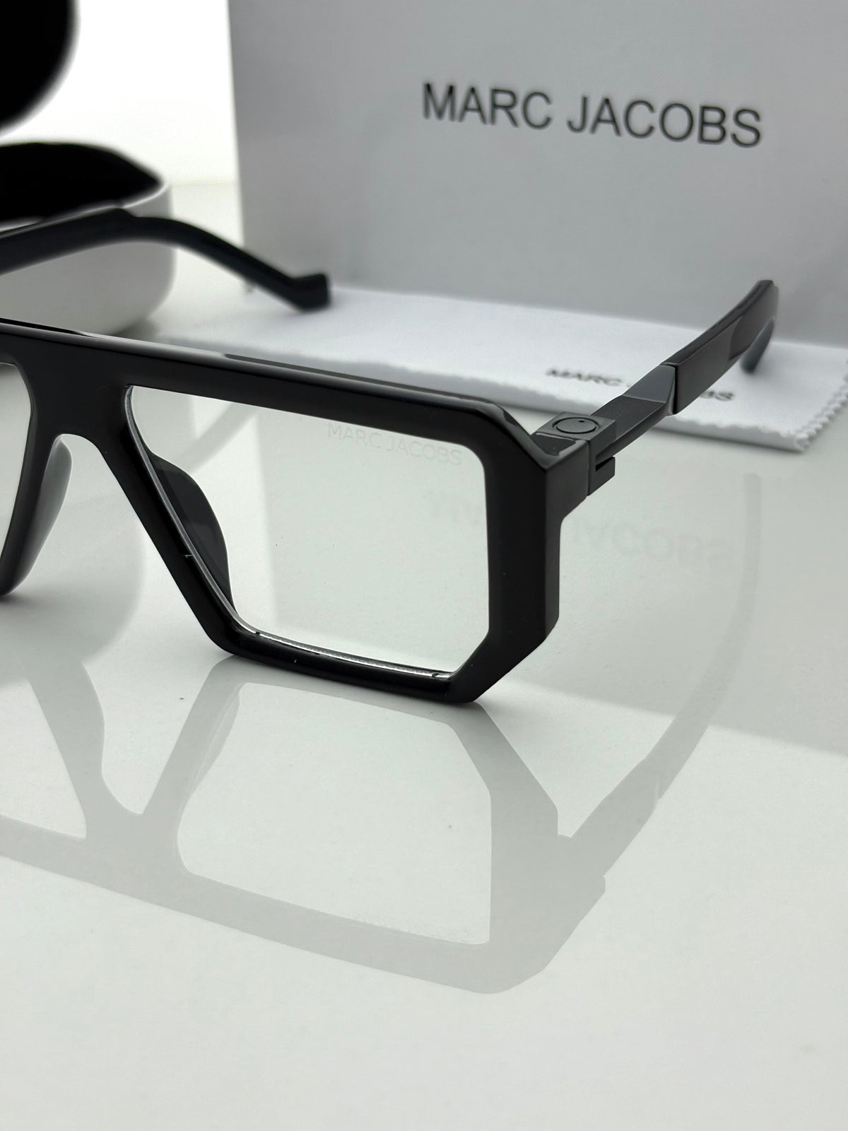 Marc Jacobs 1010 Black