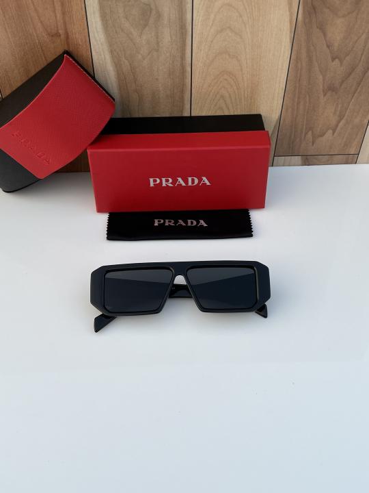Prada 08 Black