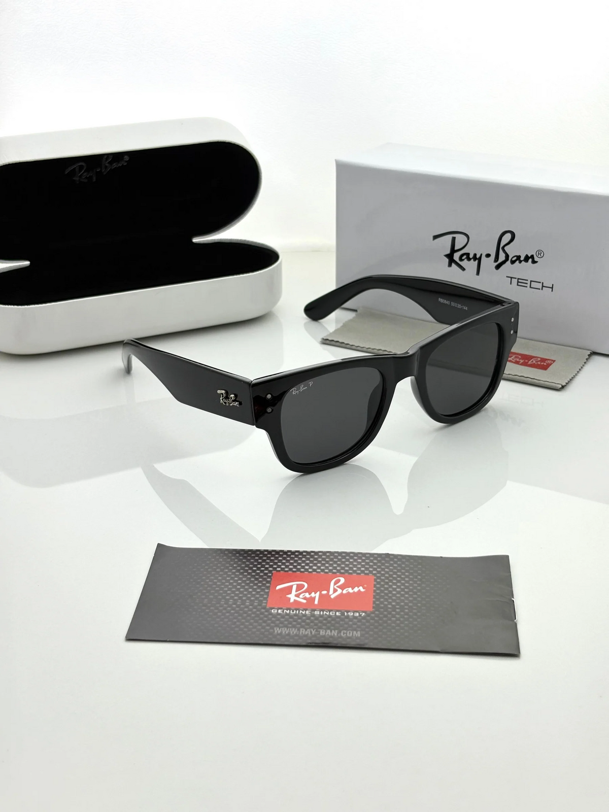 Rayy_Bann 0840 Mega Wayfarer